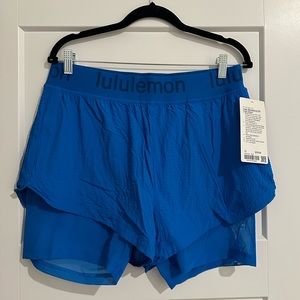 NWT Lululemon Logo Waistband HR Train Short, Size 12, Poolside color